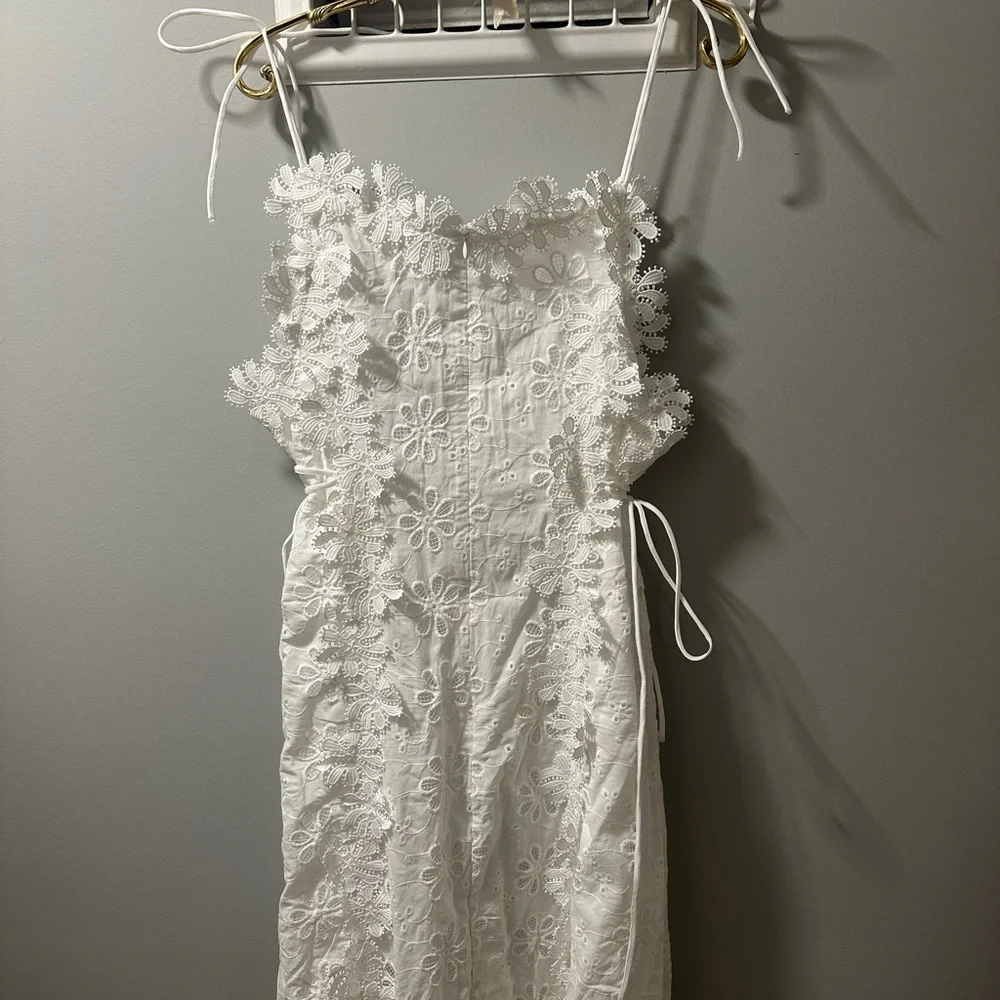 Elegant Cream Floral Maxi Dress - Picture 10 of 11